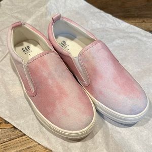 Gap girl’s shoes size 1